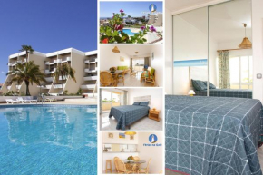 O Apartamento A Ramos Palmeira Galé Está inserido num Condomínio com PISCINA, Fica apenas a 250 Metros da Praia da Galé - Apartamento com Ar Condicionado na Sala, Smart TV com Prime Vídeo e Cozinha Co